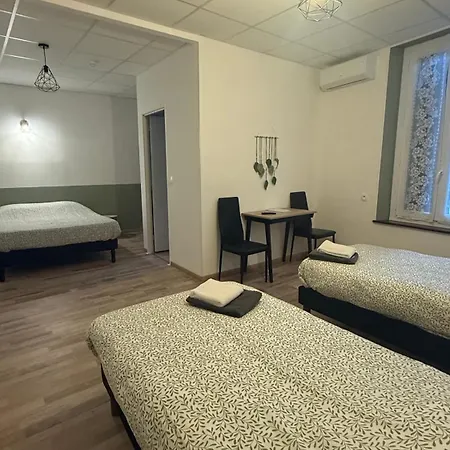 Restaurant Laissac Speiser فندق